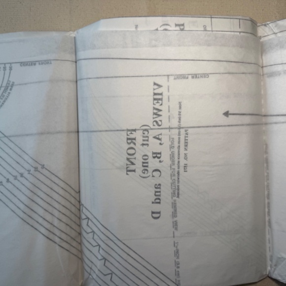 Vintage Stretch & Sew  Ann Person #1571 Raglan Dress and Sweater collection - Picture 7 of 7